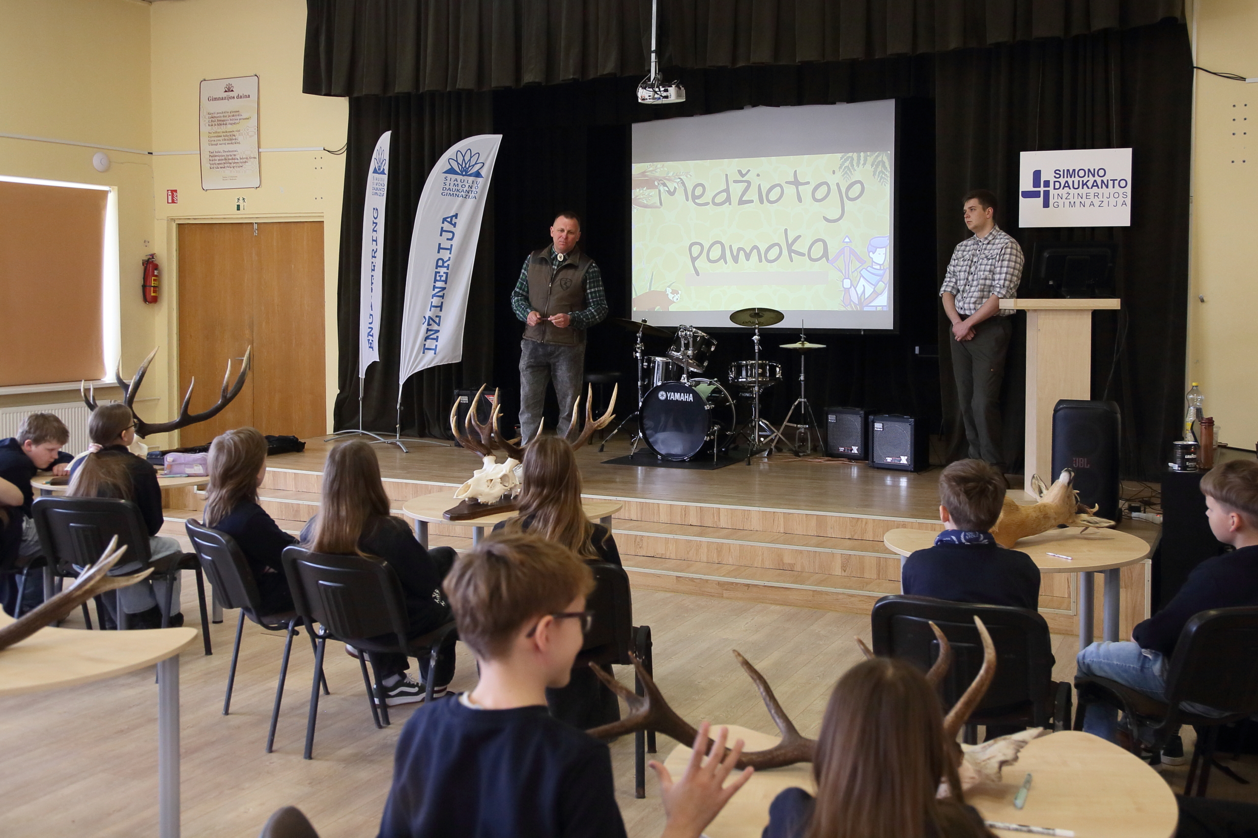 Netradicinė gamtos pamoka „Pažintis su miško pasauliu“
