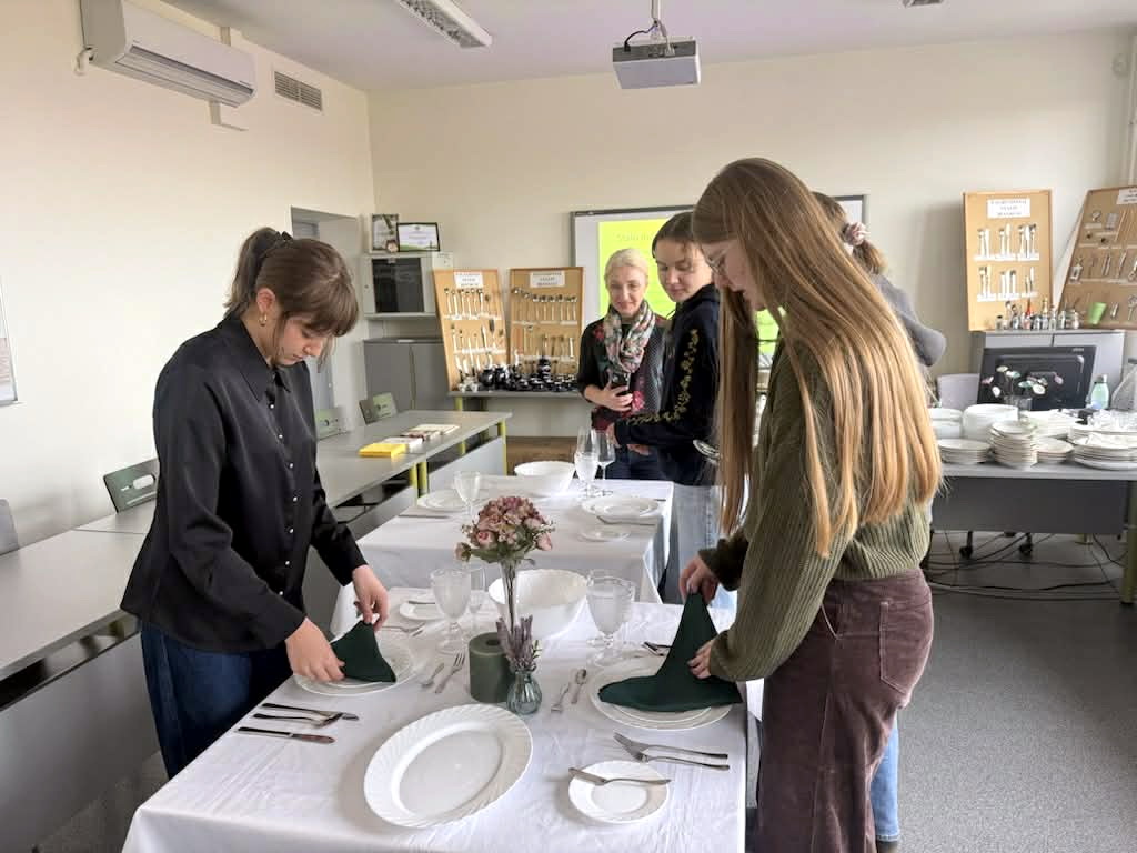 Pažintis su padavėjo-barmeno profesija