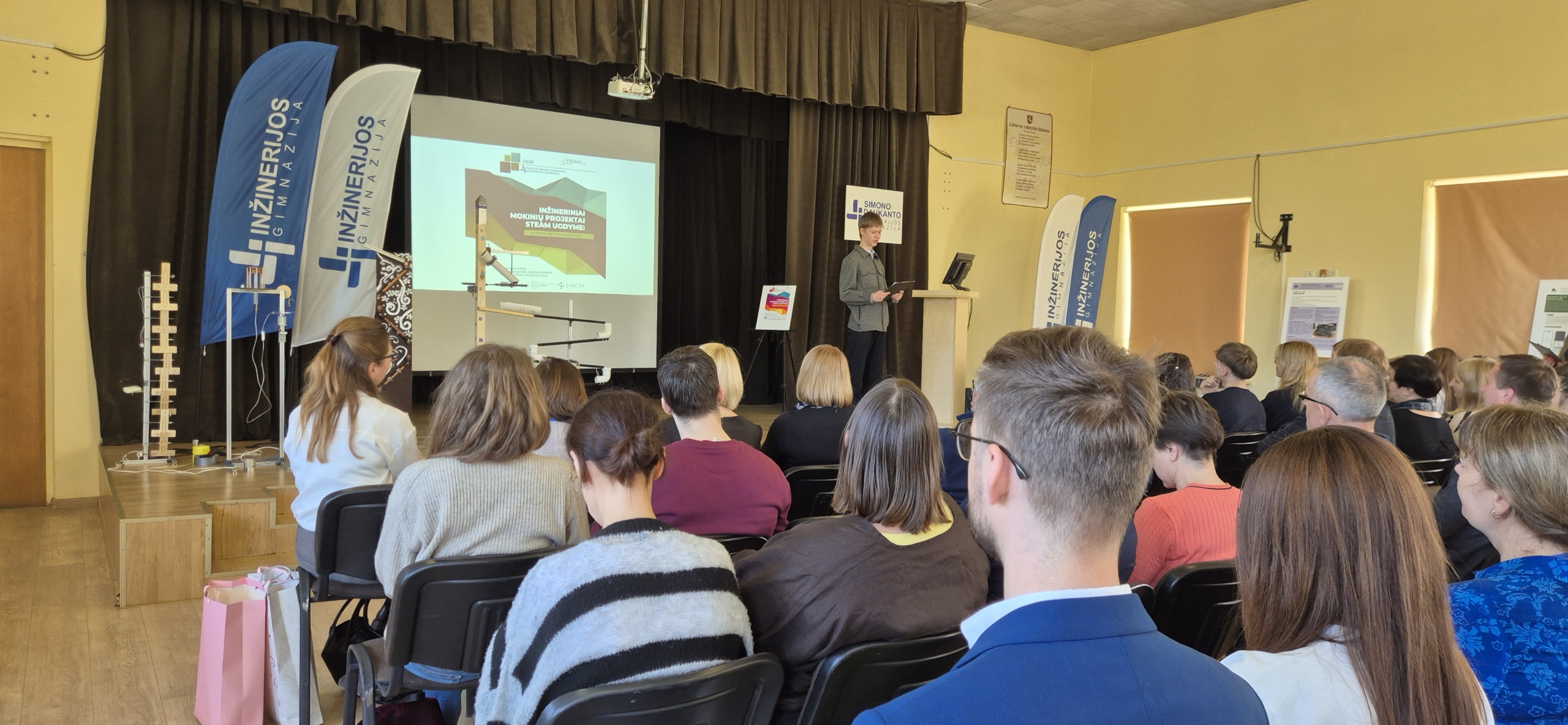 Praktinė metodinė konferencija ,,ILGALAIKIAI INŽINERINIAI MOKINIŲ PROJEKTAI STEAM UGDYME: PATIRTYS, METODAI, REZULTATAI’’subūrė pedagogų bendruomenę